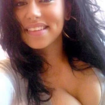 Profil de Naïma, 27 ans, Rencontre Lesbienne à Ernen (Valais)