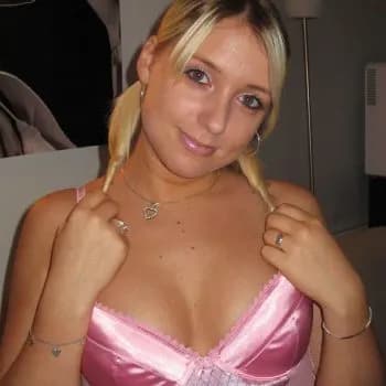 Profil de Alana, 31 ans, Rencontre Lesbienne à Thierrens (Vaud)
