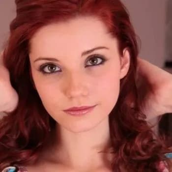 Profil de Leia, 19 ans, Rencontre Lesbienne à Ausserbinn (Valais)