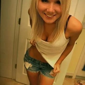 Hélène - Rencontre Lesbienne à Glattfelden Profil de Hélène, 21 ans, Rencontre Lesbienne à Glattfelden (Zurich)