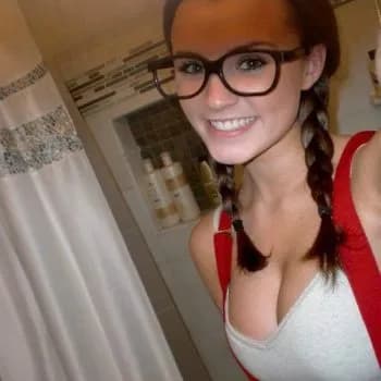 Profil de Nelly, 22 ans, Rencontre Lesbienne à Nassen (Saint-Gall)