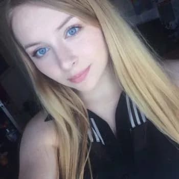 Profil de Carmen, 31 ans, Rencontre Lesbienne à Alp Grüm (Grisons)