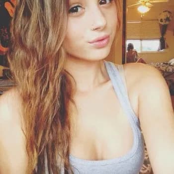 Profil de Kelly, 23 ans, Rencontre Lesbienne à Tentlingen (Fribourg)