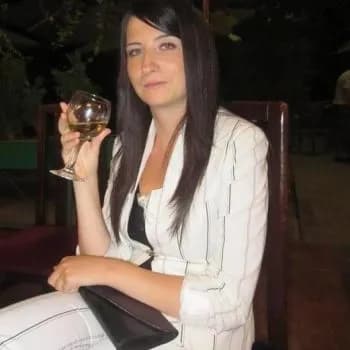 Profil de Hannah, 33 ans, Rencontre Lesbienne à St-Séverin (Valais)