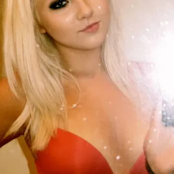 Anouk - Rencontre Lesbienne à Bäch SZ Profil de Anouk, 26 ans, Rencontre Lesbienne à Bäch SZ (Schwytz)