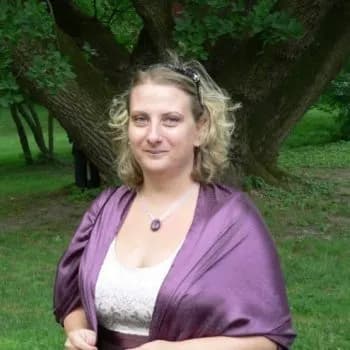 Darine - Rencontre Lesbienne à Lieli LU Profil de Darine, 32 ans, Rencontre Lesbienne à Lieli LU (Lucerne)