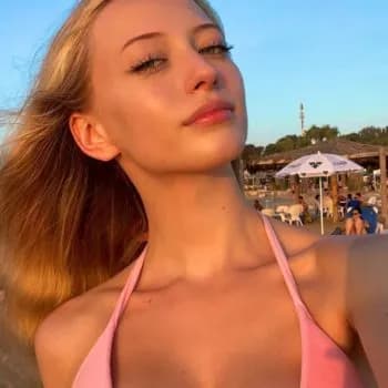 Profil de Farah, 28 ans, Rencontre Lesbienne à Muzzano (Tessin)