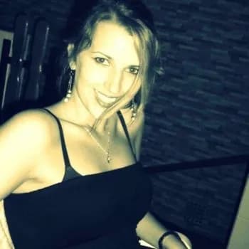 Profil de Kawtar, 28 ans, Rencontre Lesbienne à Rovray (Vaud)