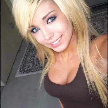 Kimia - Rencontre Lesbienne à Filet Profil de Kimia, 20 ans, Rencontre Lesbienne à Filet (Valais)