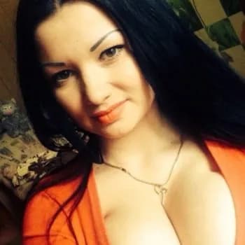 Roxane - Rencontre Lesbienne à Corbeyrier Profil de Roxane, 23 ans, Rencontre Lesbienne à Corbeyrier (Vaud)