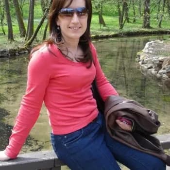 Nayah - Rencontre Lesbienne à Champéry Profil de Nayah, 25 ans, Rencontre Lesbienne à Champéry (Valais)