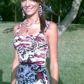 Charlène - Rencontre Lesbienne à Jenins Profil de Charlène, 26 ans, Rencontre Lesbienne à Jenins (Grisons)