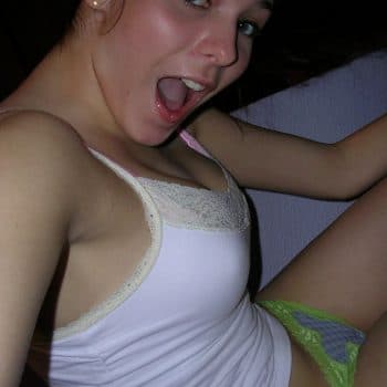 Roxanne Rencontre lesbienne Rossemaison